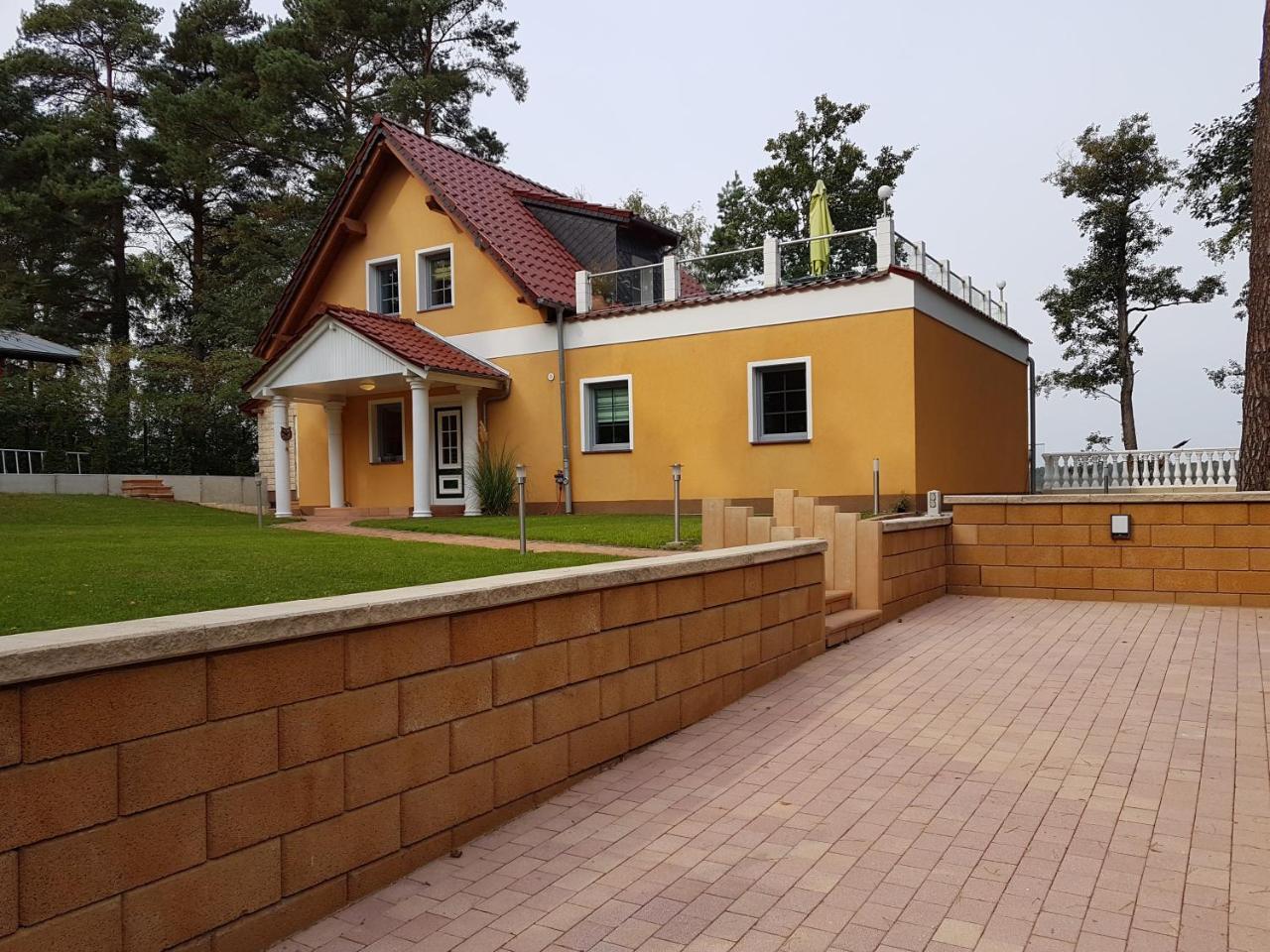 Haus Am See Villa Вендиш Риц Екстериор снимка